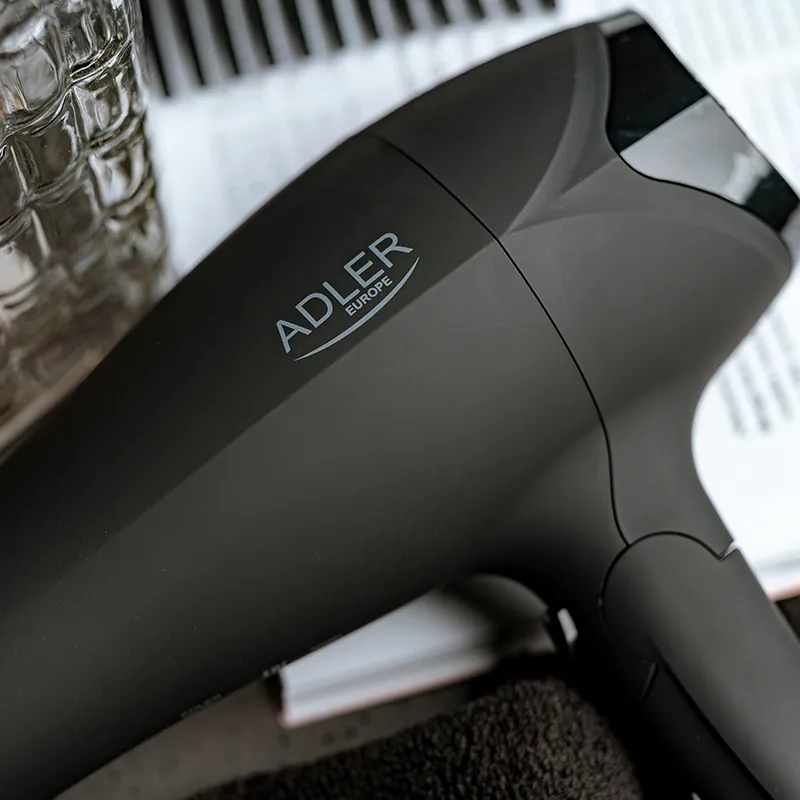 Uscator Par Maner Pliabil 2100W AD 2267 Adler