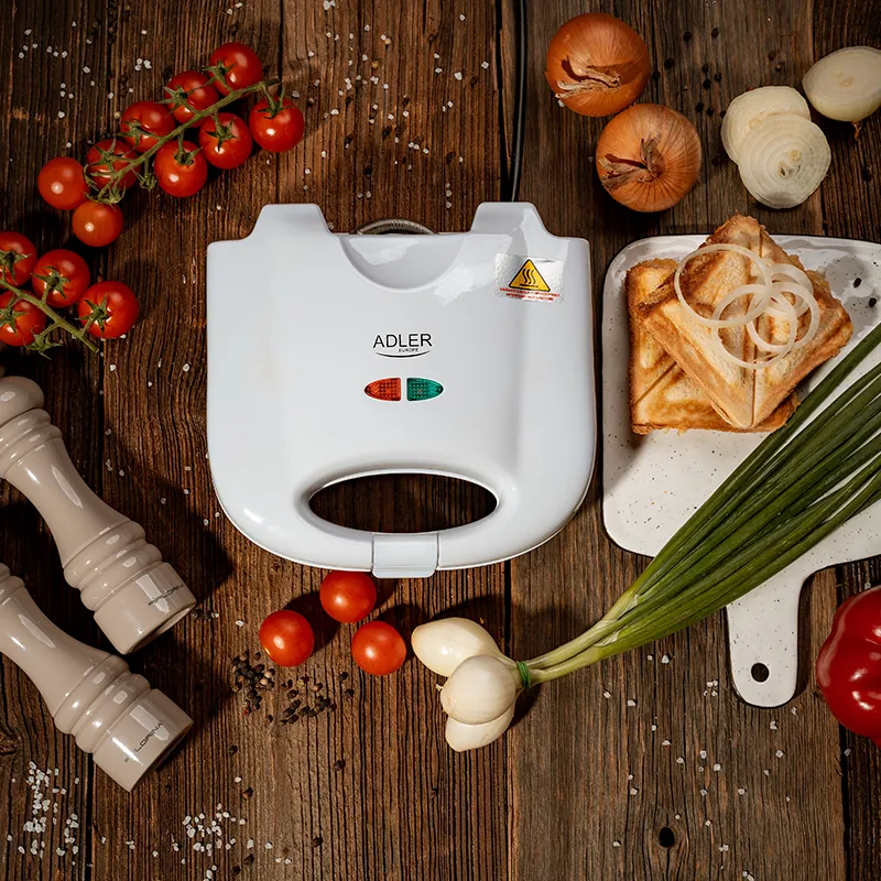 Sandwich Maker 750W AD 301 Adler