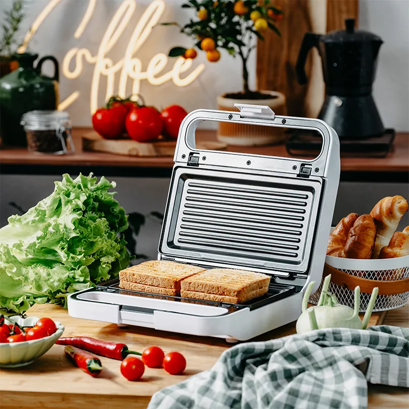 Sandwich Maker 2 in 1 AD 3070 Alb Adler