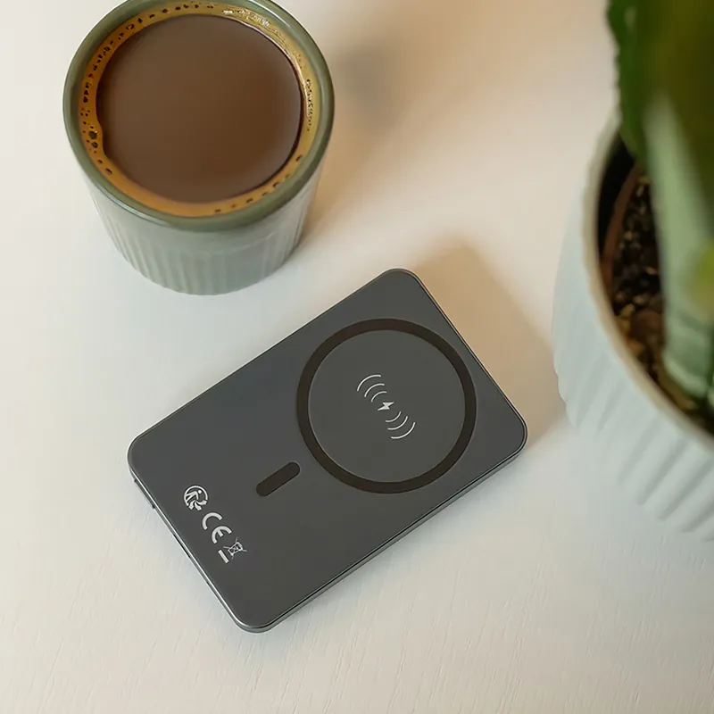 Power Bank PD+QC 5000MAH Magnetic