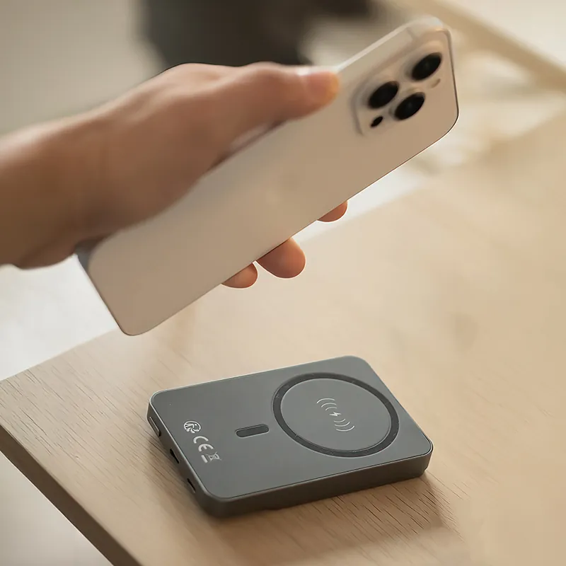 Power Bank PD+QC 5000MAH Magnetic