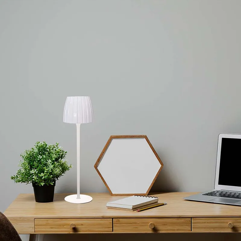 Lampa LED Masa 2.7W 3IN1 Dimabil - Alb