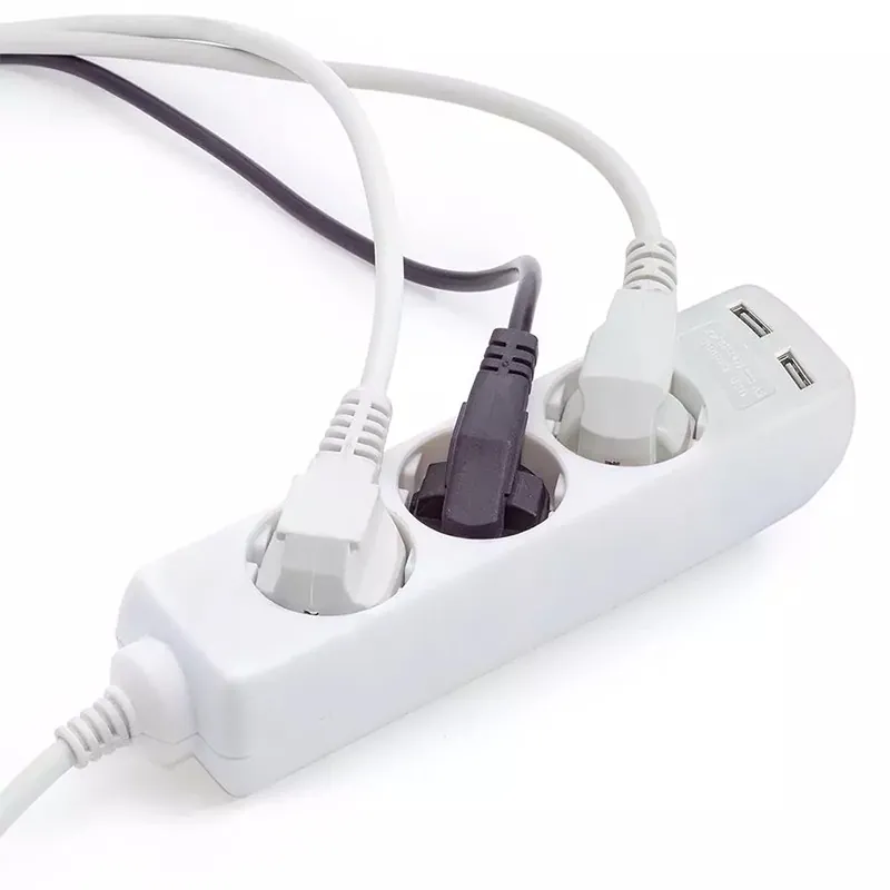 Prelungitor 3 Cai + 2USB 1.5M(3G1.5MM2) Alb