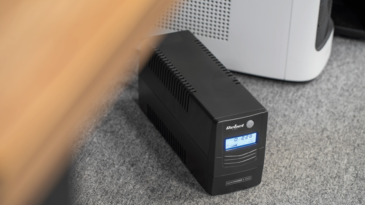 UPS REBEL Nanopower Plus 1000 UPS REBEL Nanopower Plus 1000