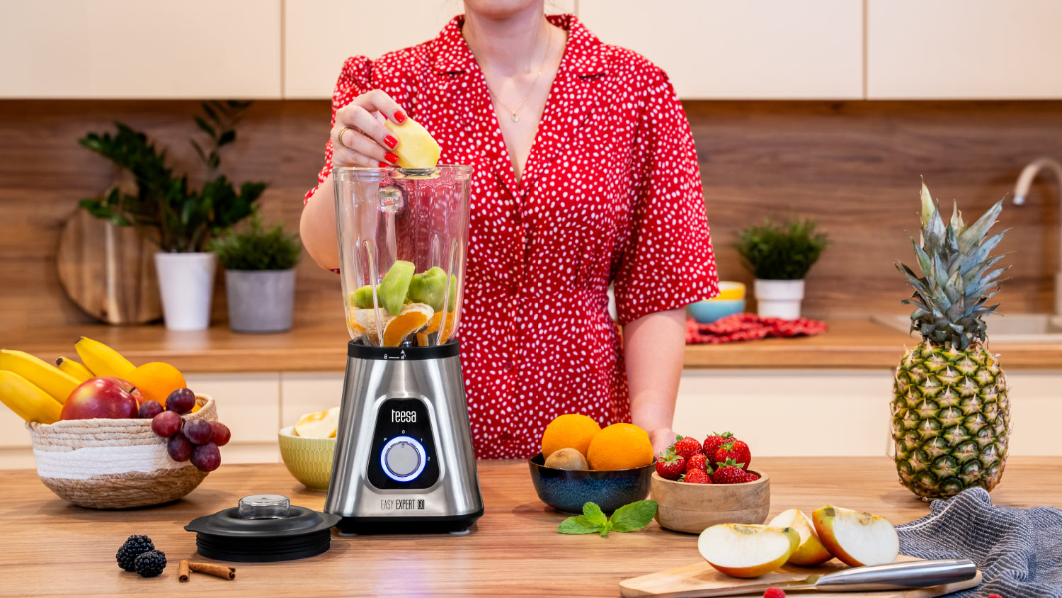 Blender de masa cu sticla TSA3549