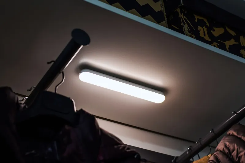 Lampa LED Rotativa Senzor Miscare Acumulator Rebel
