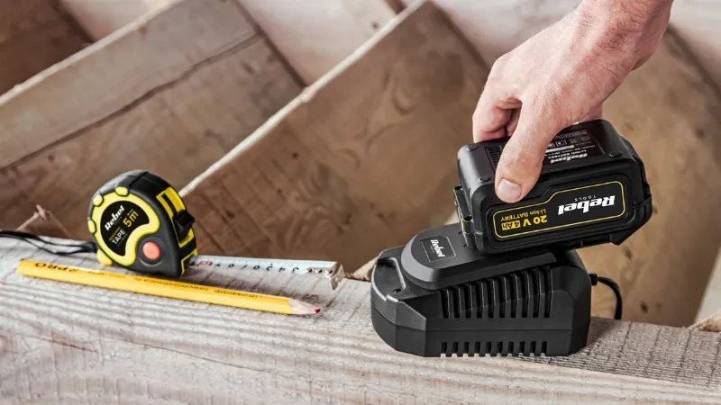 Acumulator Universal Scule Rebel 20V 4A